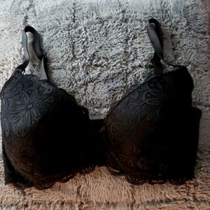 💥FREE! Black lace lightly padded bra by Sophie B